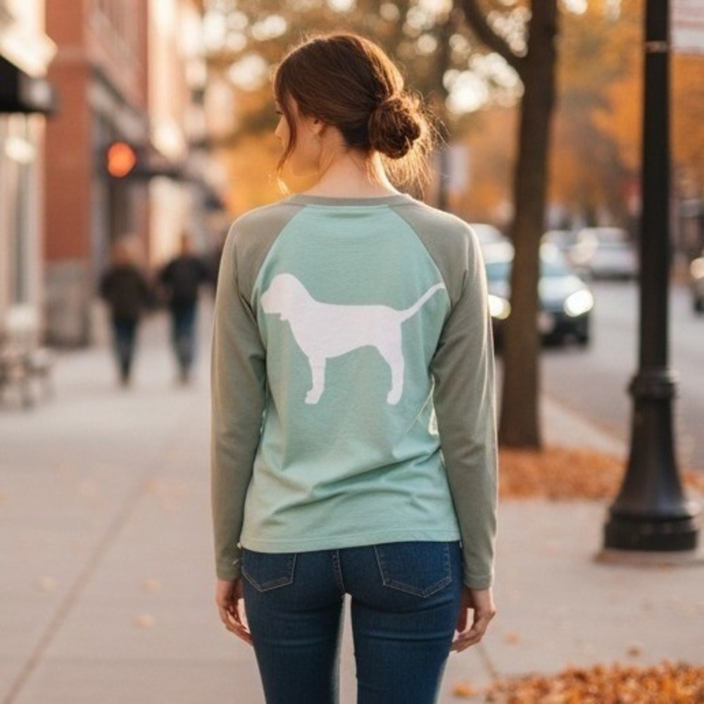 PINK Victoria's Secret XS Mint Green Long Sleeve T-Shirt Dog Logo Graphic